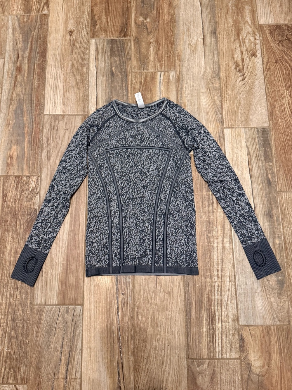 Ivivva Lululemon Kids Brand Fly Tech Long Sleeve Top